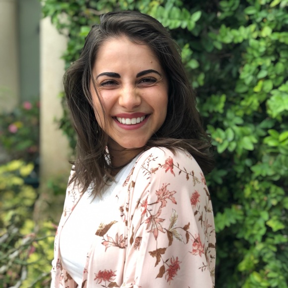 Meet your Posher, Sara - Picture 3 of 3